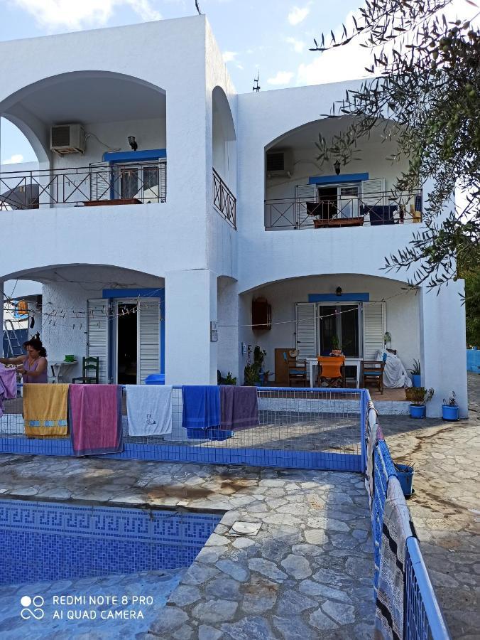 Giannis Apartments By Climbing House Panormos  Экстерьер фото